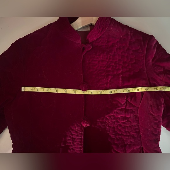 Gorgeous Vintage Velvet Jacket - Picture 10 of 16